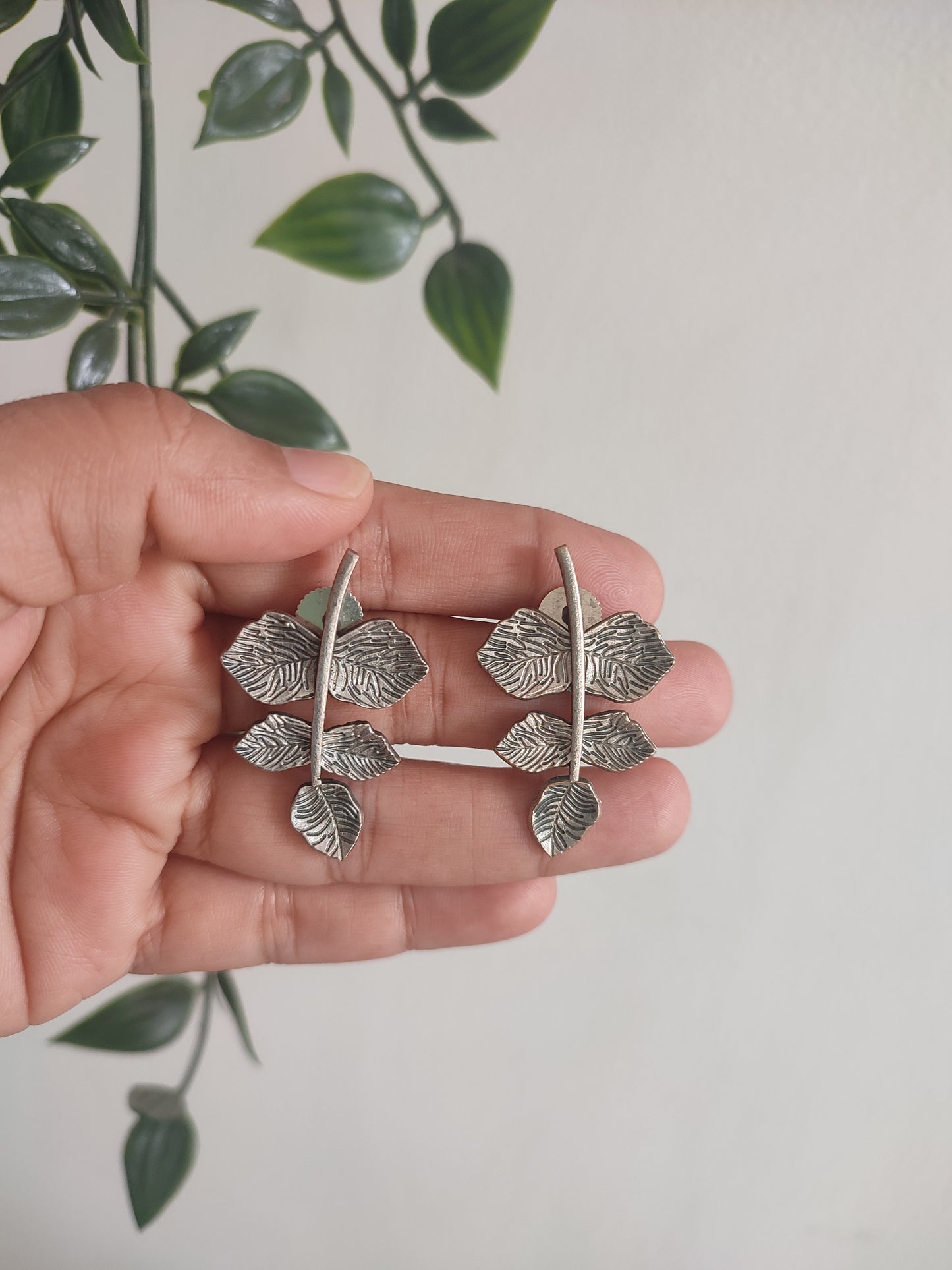 Pata Stud Earrings