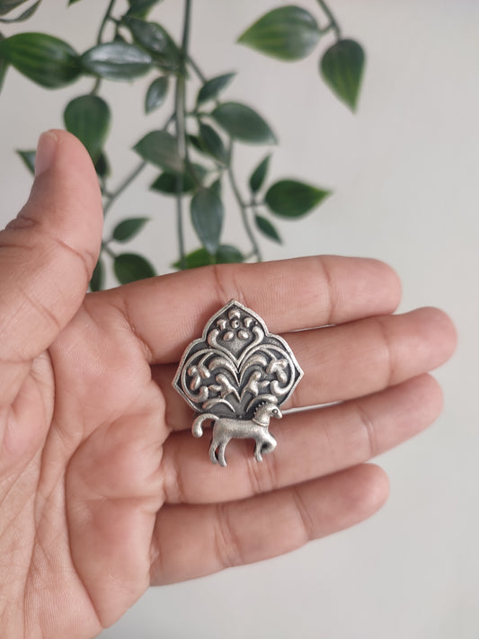 Ghode pe Sawar Stud Earrings