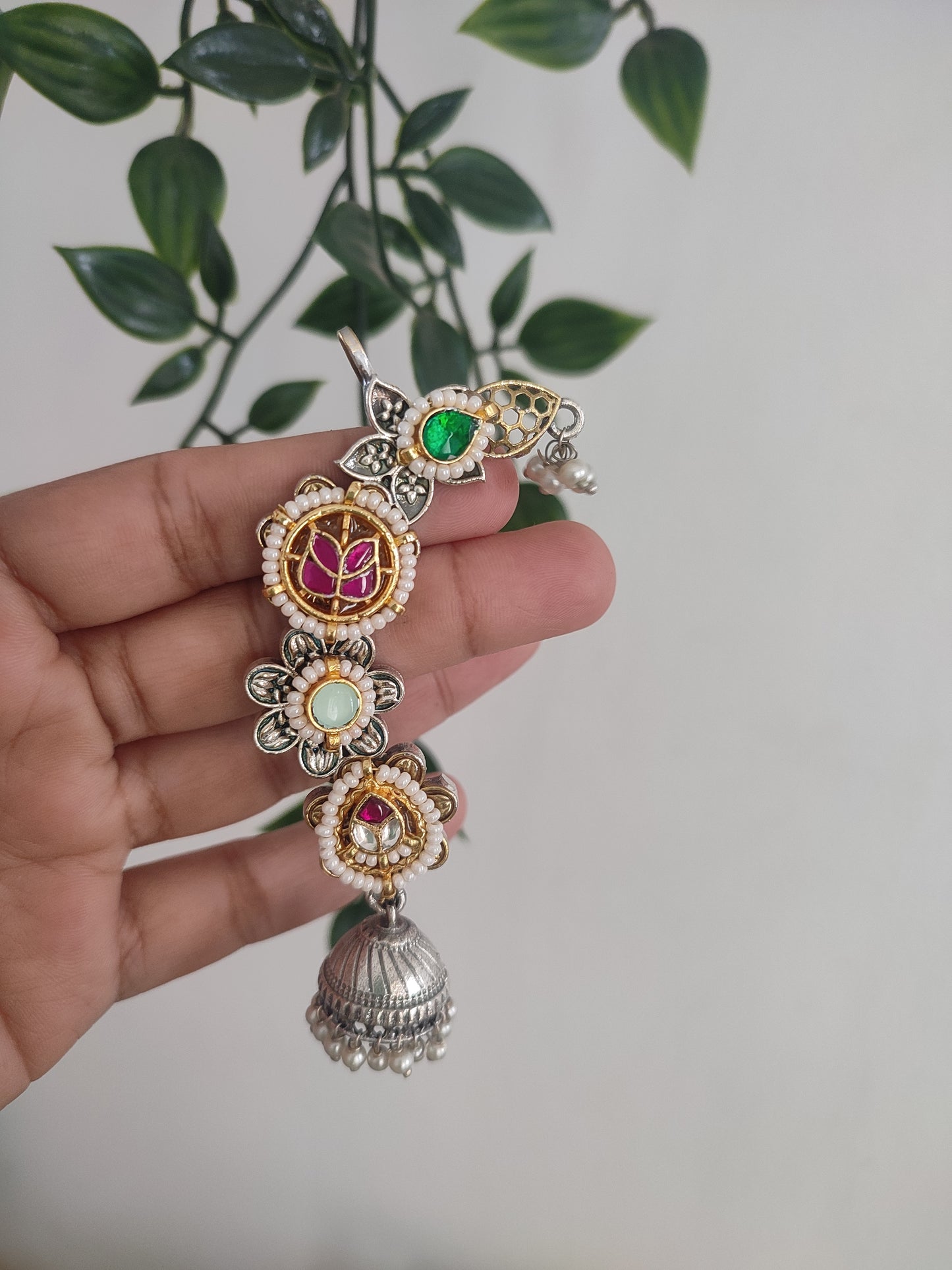 Zarqa Pachi Kundan Earcuffs with Pushback earrings