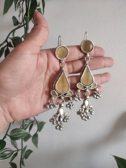 Zeenat Glass Earrings Golden