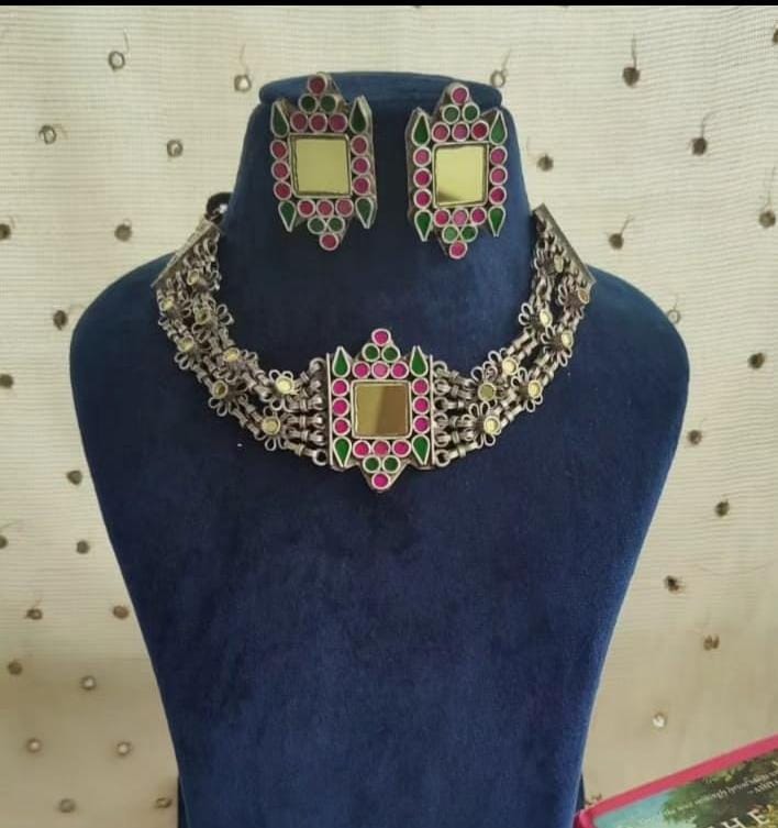 Soma Glass Necklace Set