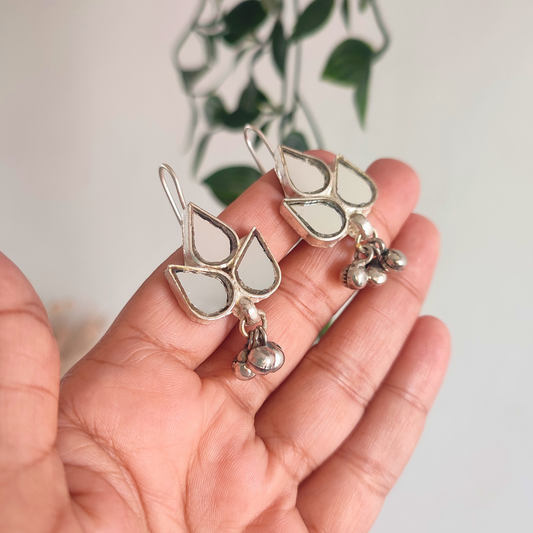 Supriya Glass Earrings