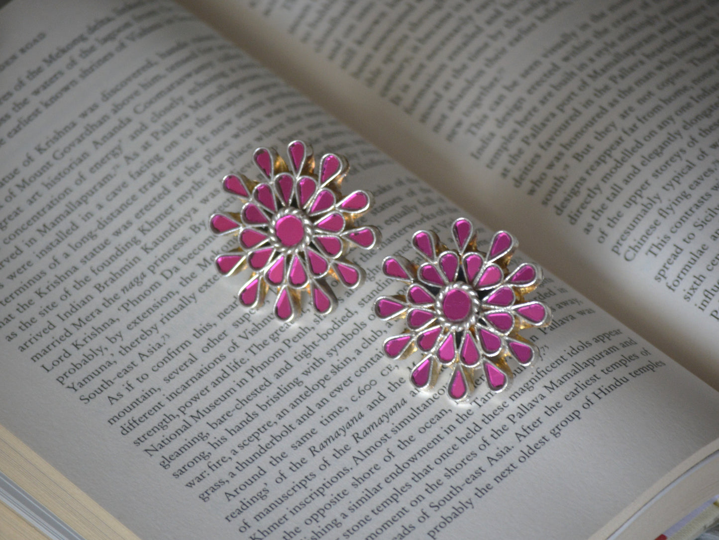 Elana Glass Pink Glossy Studs