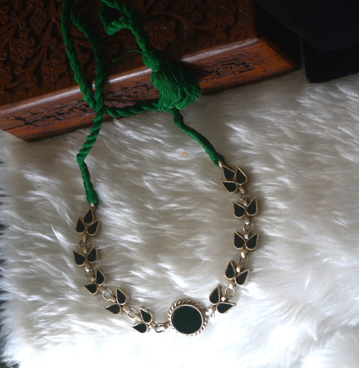 Medha Glass Choker