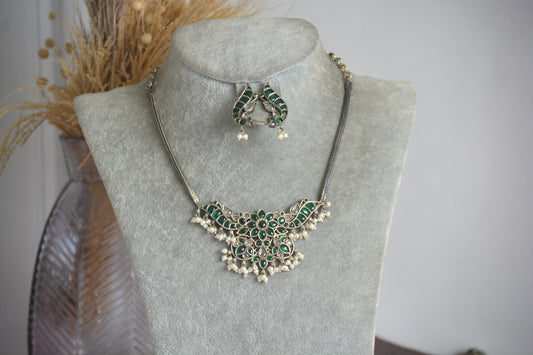 Muhe Designer Kundan Pearl Stone Pendant Set