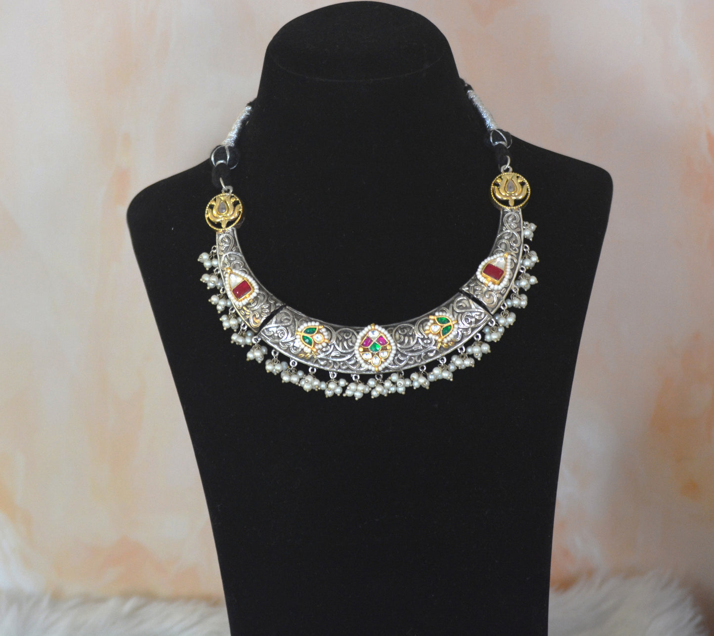 Jeshvi Pachi Kundan Designer Hasli Set