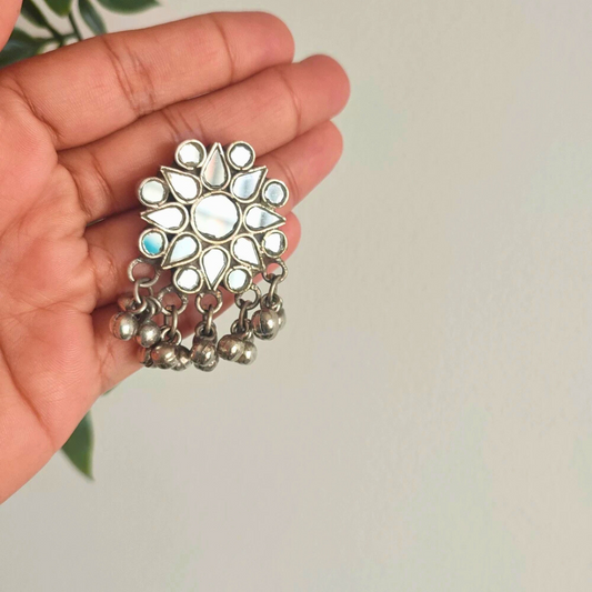 Tara white Glass stud Earrings