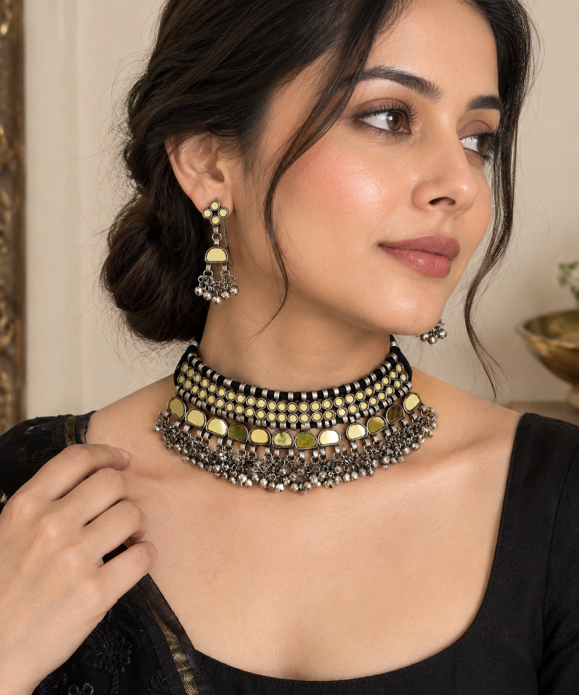 Shariya Golden colour glass choker set with earrings
