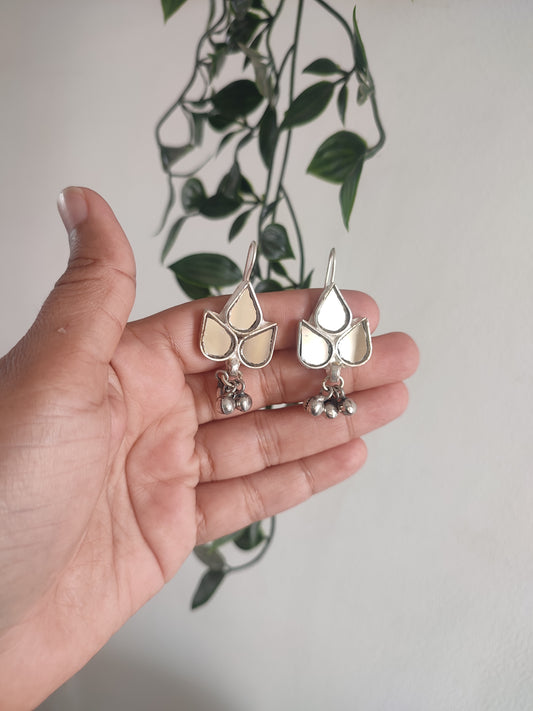 Supriya Glass Earrings