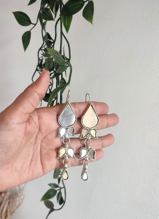 Mishali White Glass Earrings