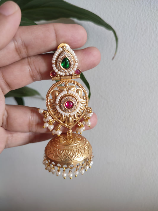 Anushree Pachi Kundan Brass Jhumka- Golden