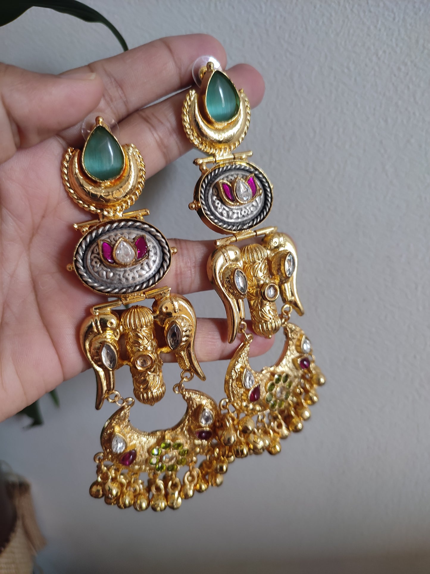 Vallari Kundan Long Medium Heavy Earrings
