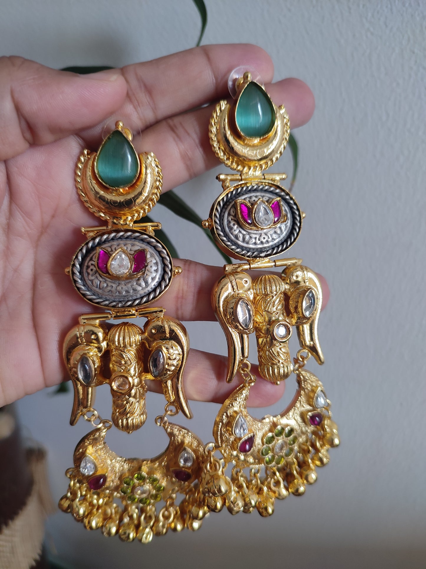 Vallari Kundan Long Medium Heavy Earrings