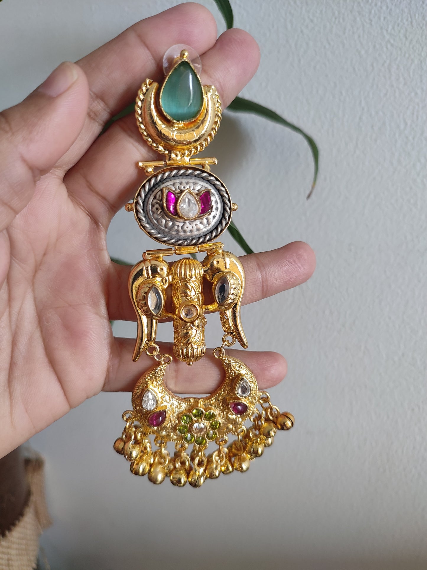Vallari Kundan Long Medium Heavy Earrings
