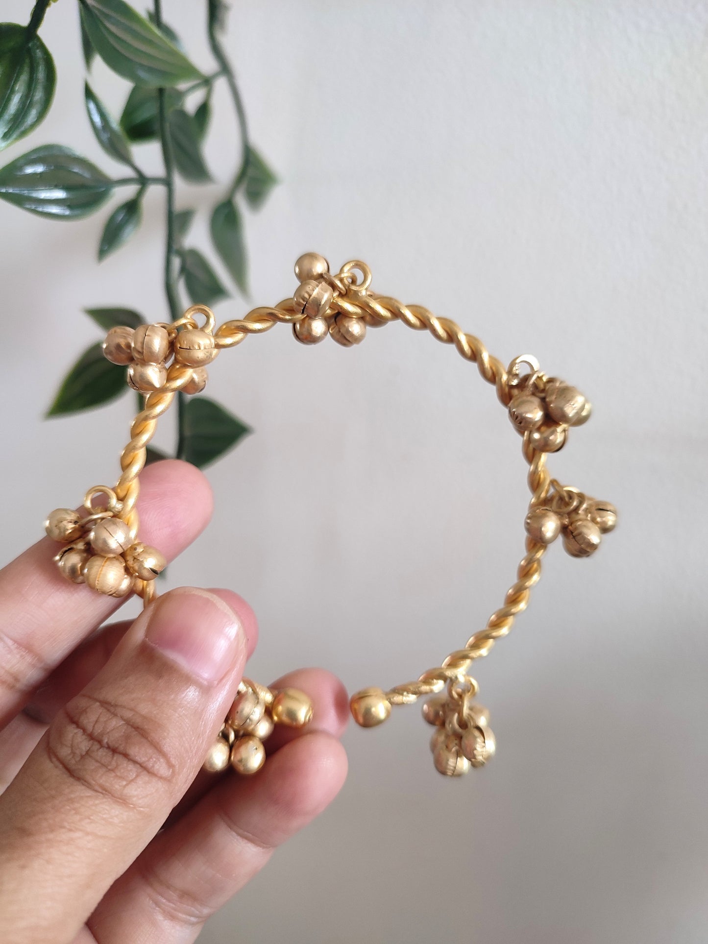 Golden Ghungroo Kada comes in a Pair of 2