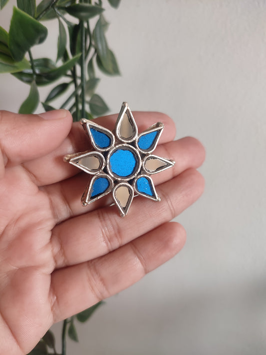 Mehnoot Glass Earrings