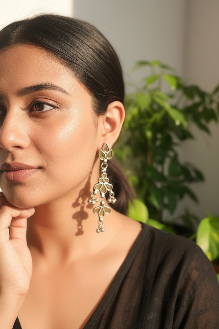 Gauri Glass Earrings Golden