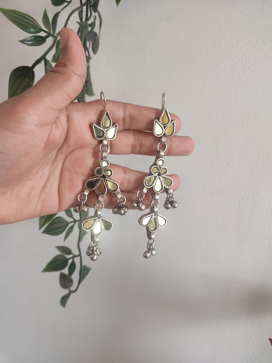 Gauri Glass Earrings Golden