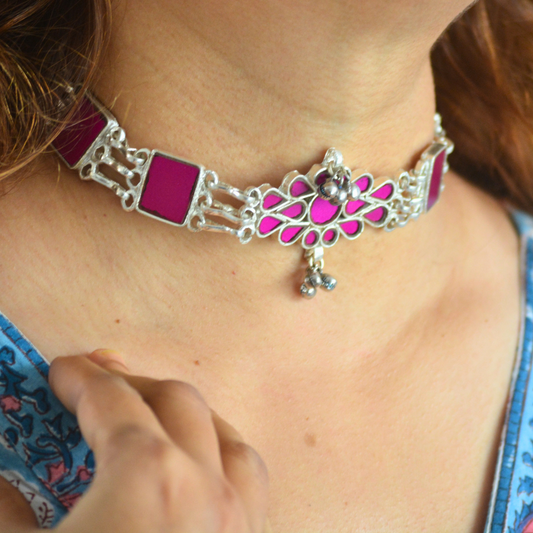 Veena Glass Choker Necklace
