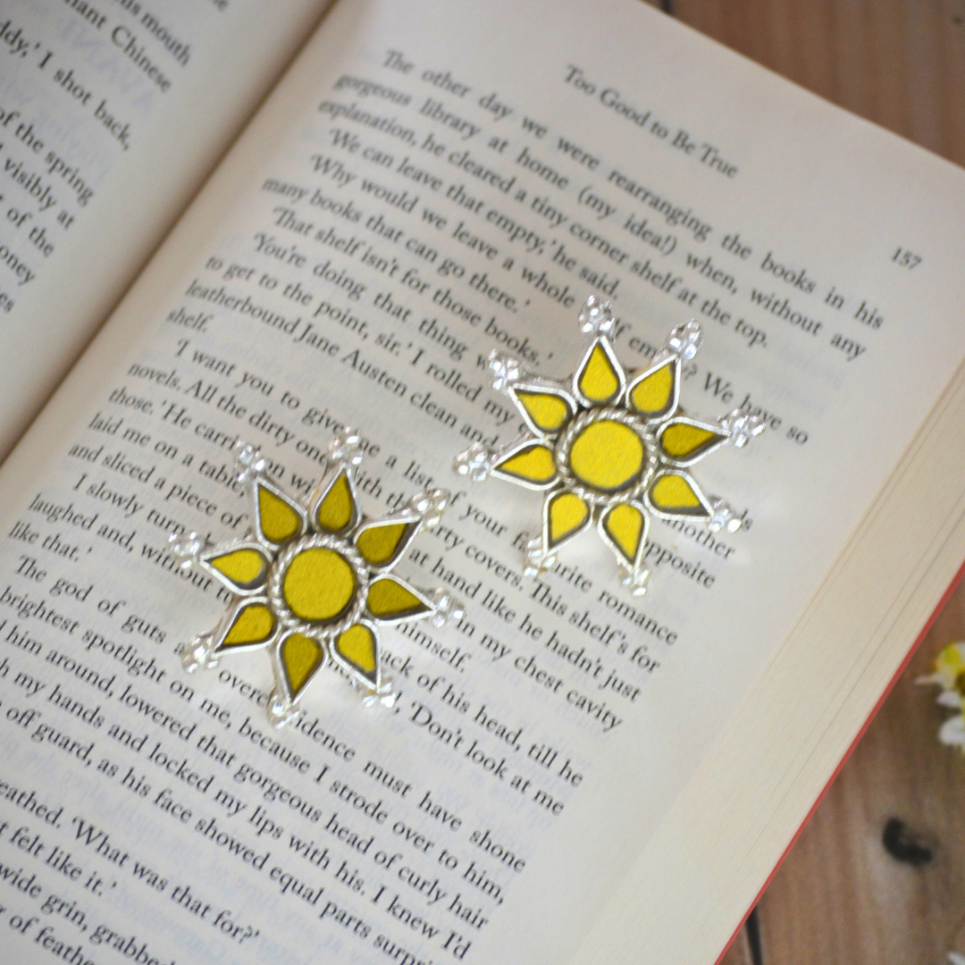 Monisha Glass Stud Earrings