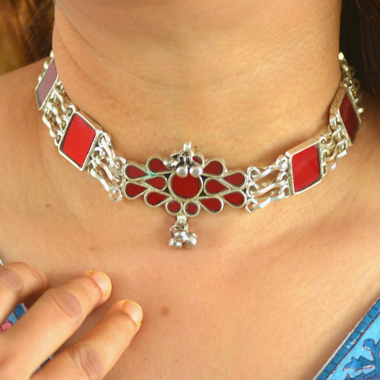 Veena Glass Choker Necklace