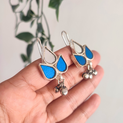 Supriya Glass Earrings