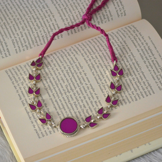 Avira Glass Choker Necklace Raani Pink