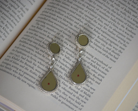 Mala Golden Glass Earrings
