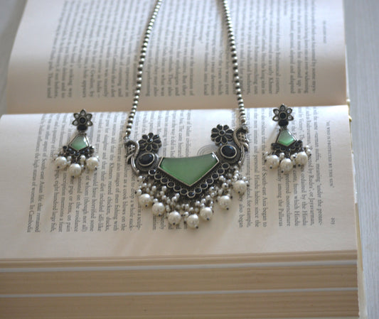 Sumana Stone Pendant Necklace Set
