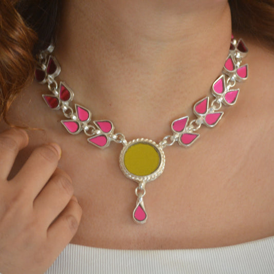 Mridali Glass Choker Necklace