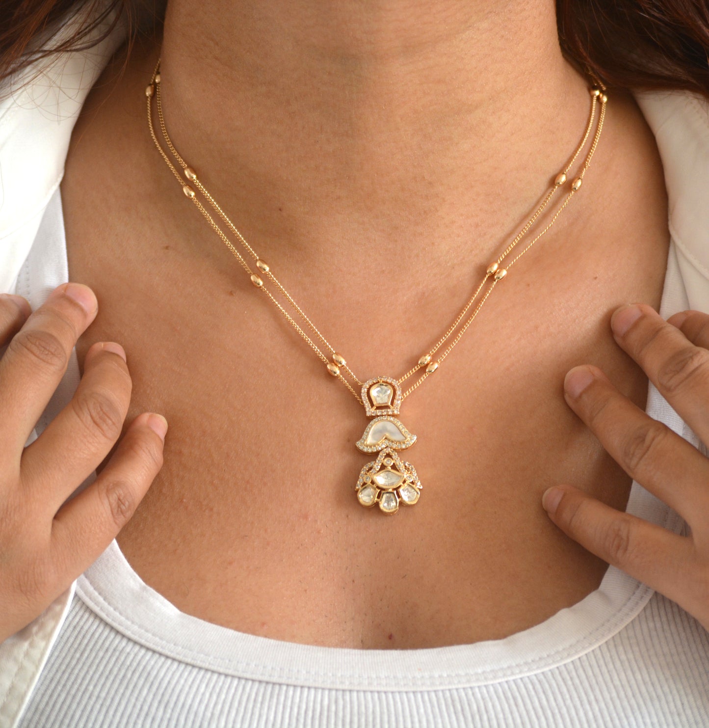 Ruhiya Sleek Moissanite Kundan Necklace Set with Earrings