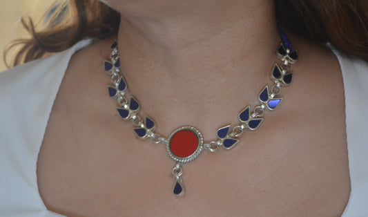 Avira Glass Choker Necklace Red Glossy color with Blue