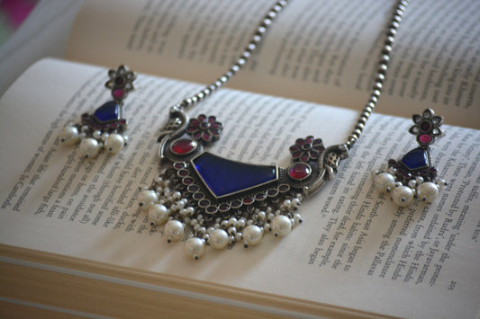 Sumana Stone Pendant Necklace Set