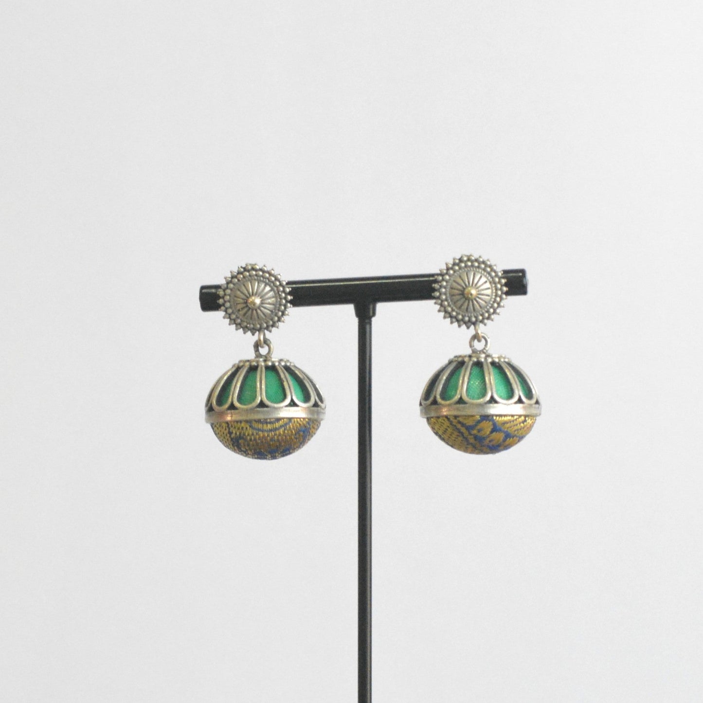 Gol Brass and cotton cloth Cute stud Earrings