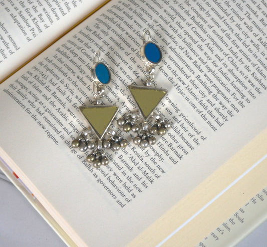 Nioshi Glass Earrings Lightweight