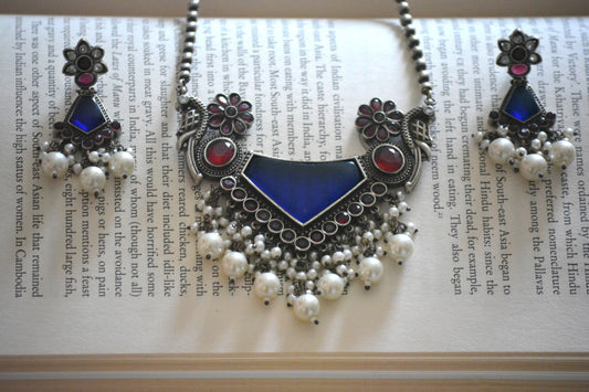 Sumana Stone Pendant Necklace Set