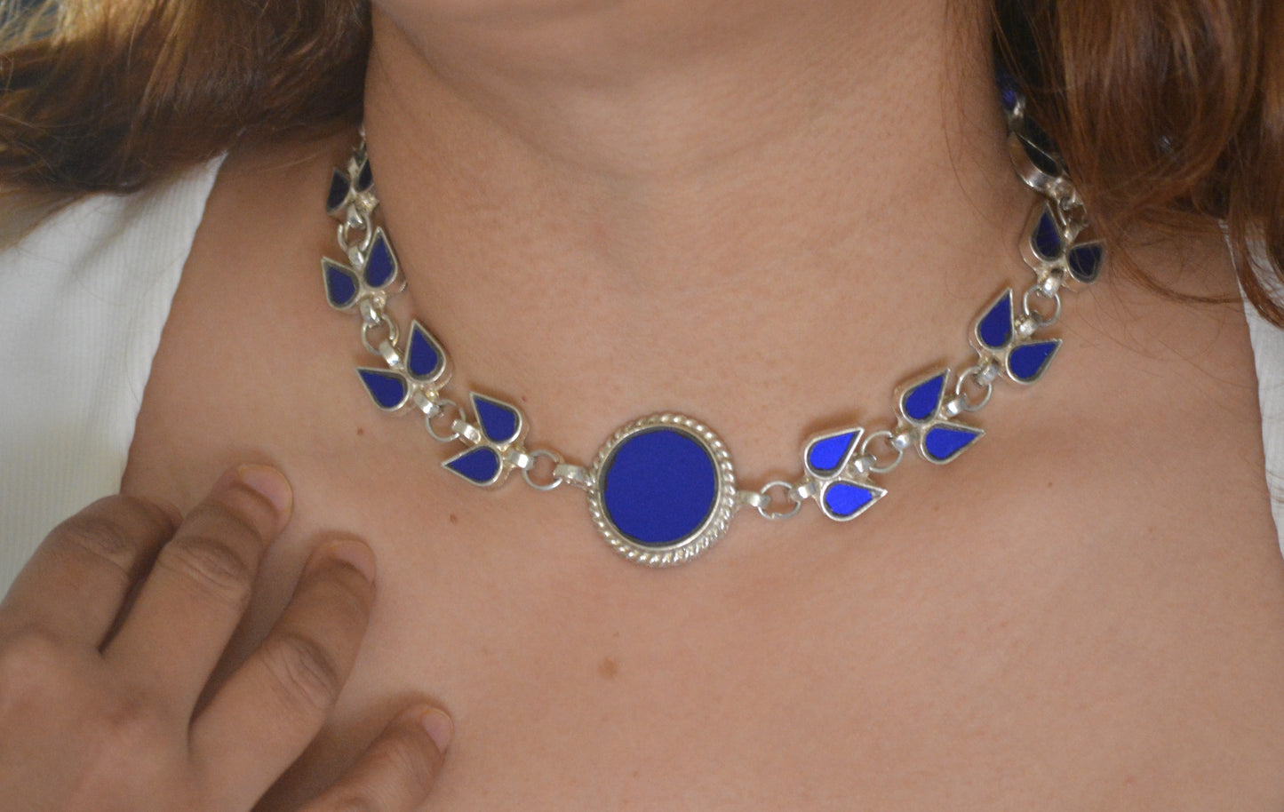 Avira Glass Choker Necklace Blue