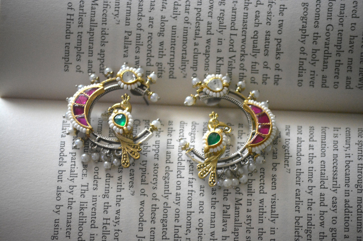 Pachi Kundan Stud Crescent Moon Style Earrings