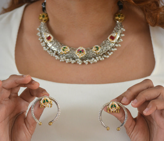 Jeshvi Pachi Kundan Designer Hasli Set