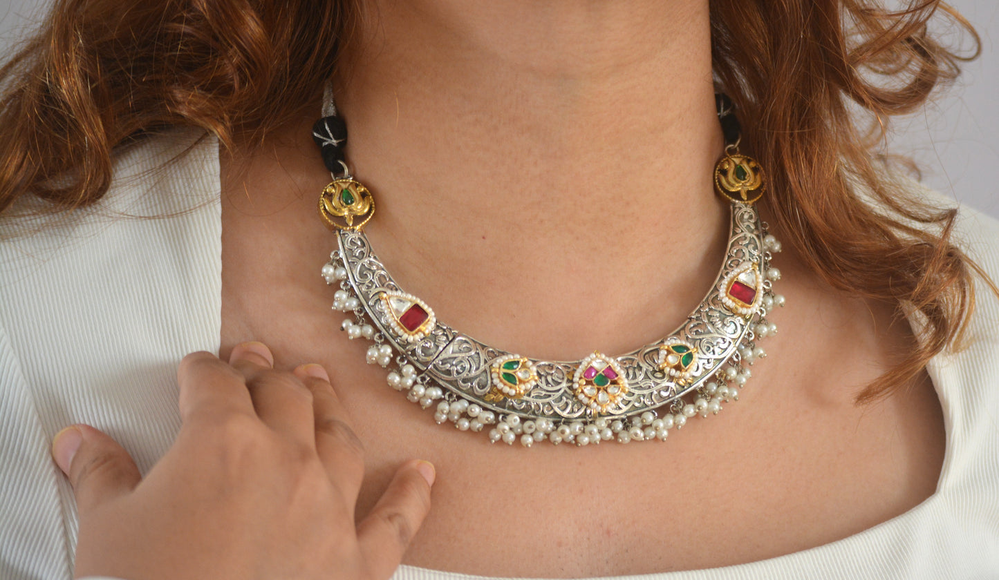 Jeshvi Pachi Kundan Designer Hasli Set