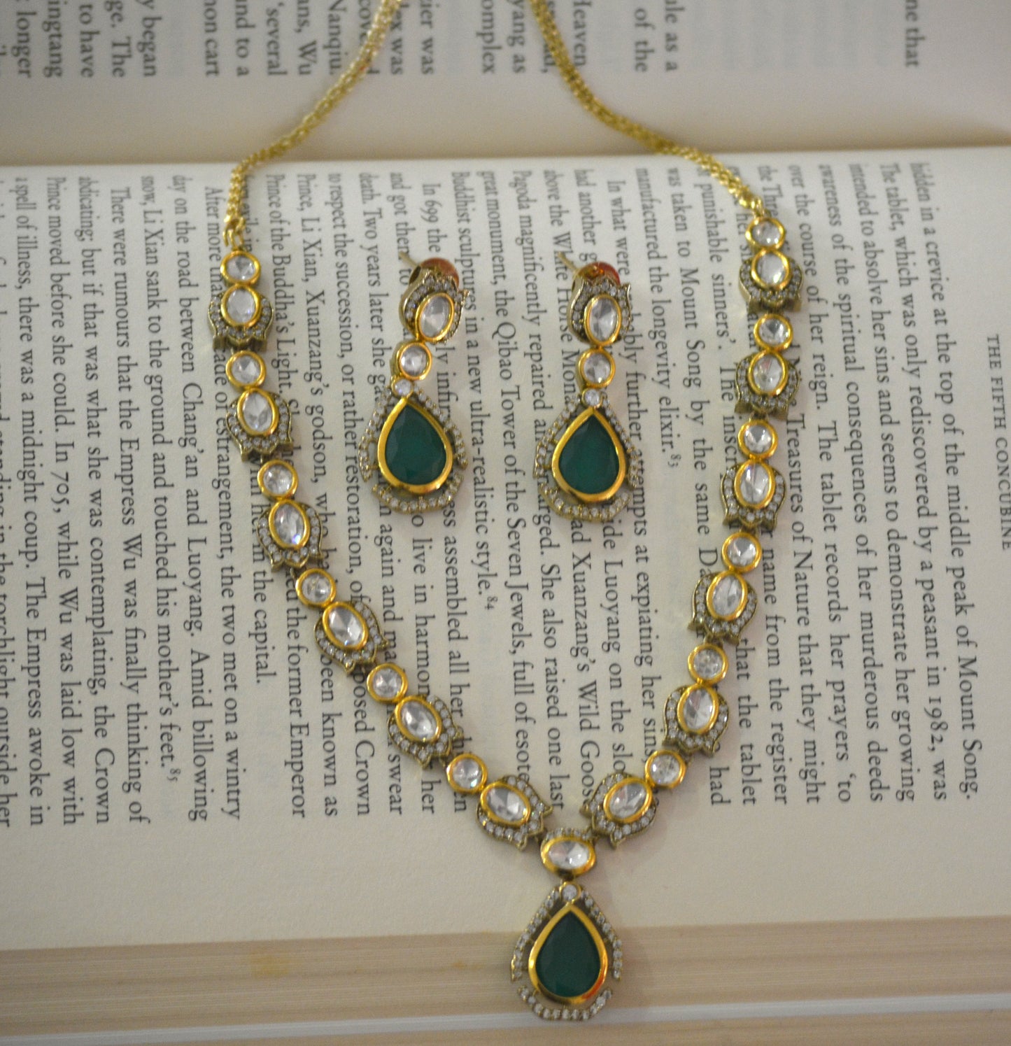 Shiraya Moissanite Sleek Necklace Set-Dark Green