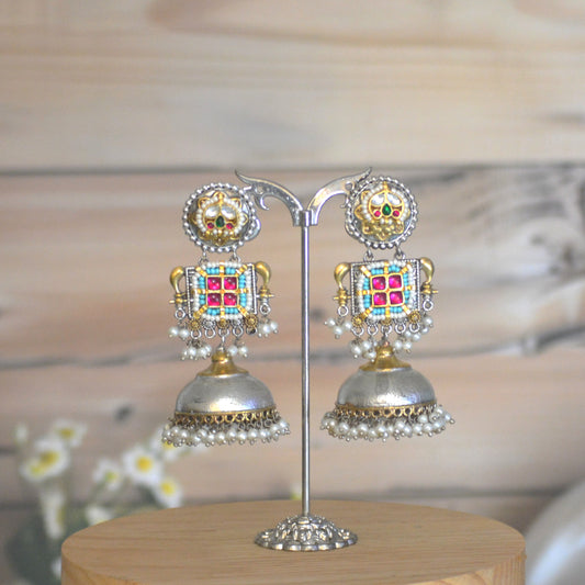 Riwaayat Pachi Radiance Jhumka Earrings