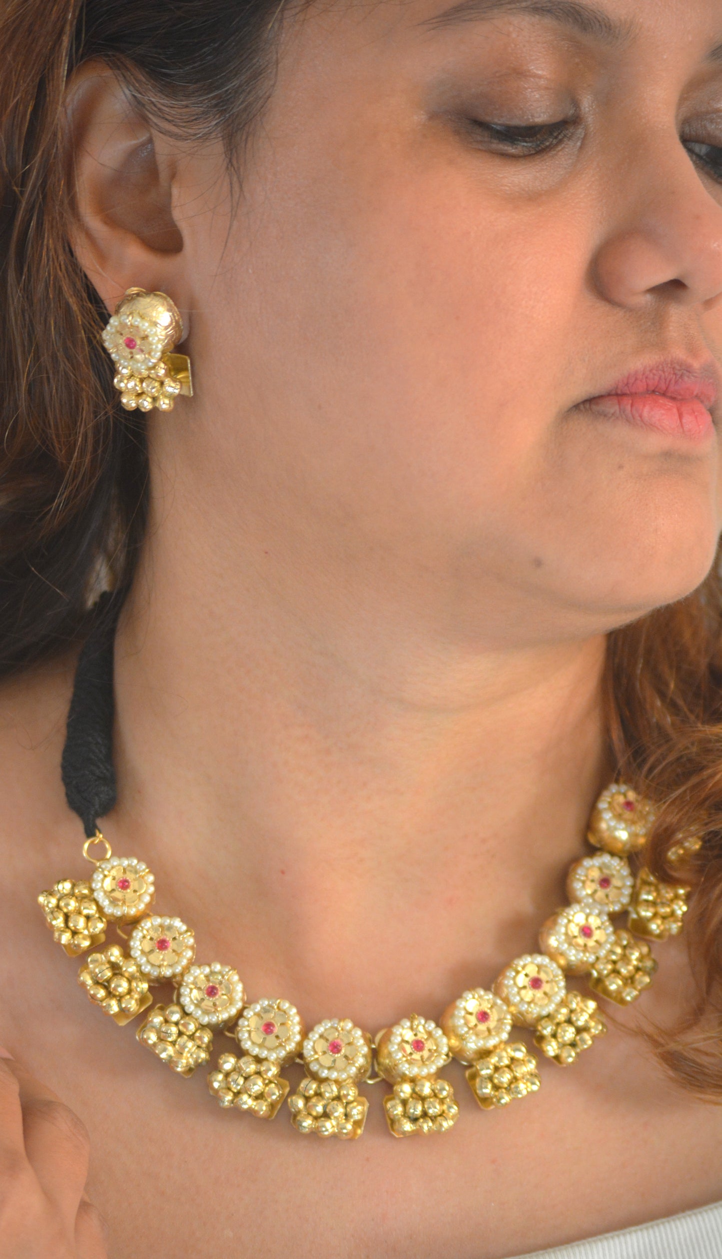 Mira Kundan Necklace Set