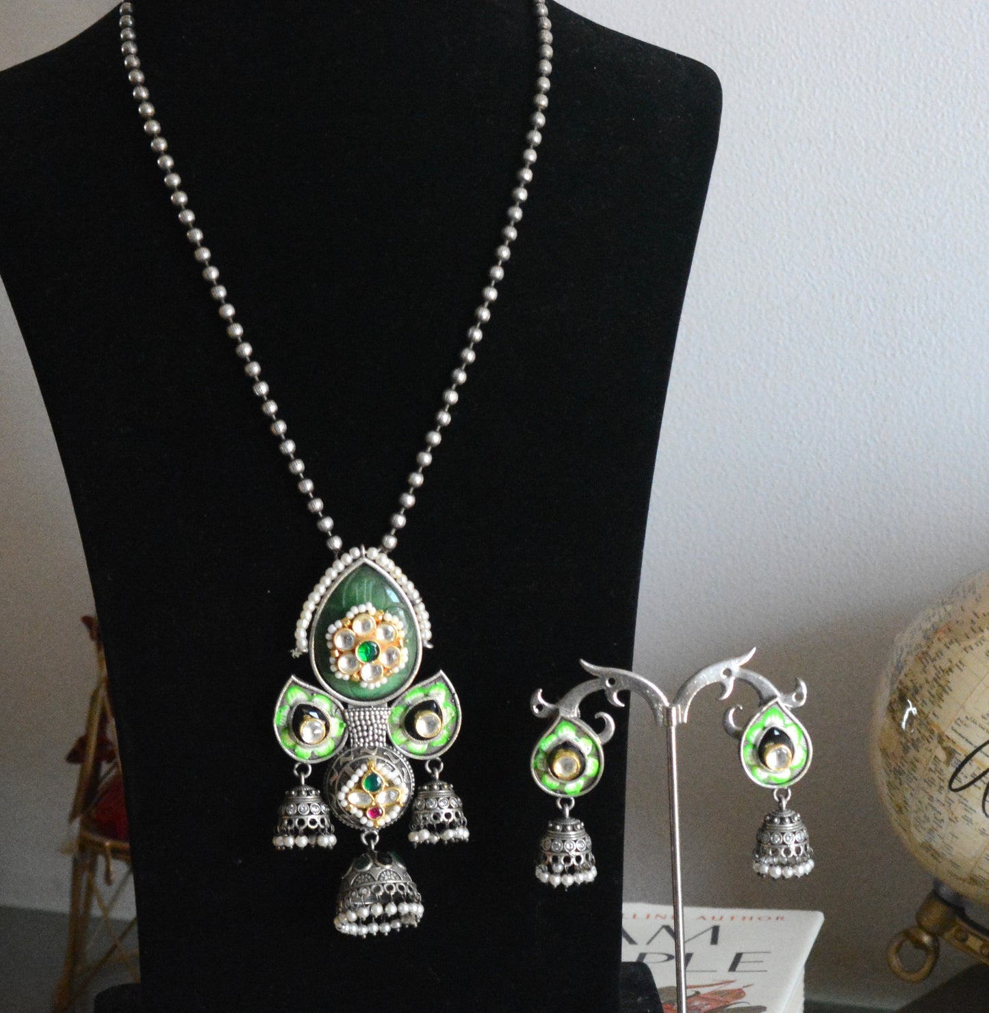 Meghduri Pachi Kundan Pendant Stone Pendant Set