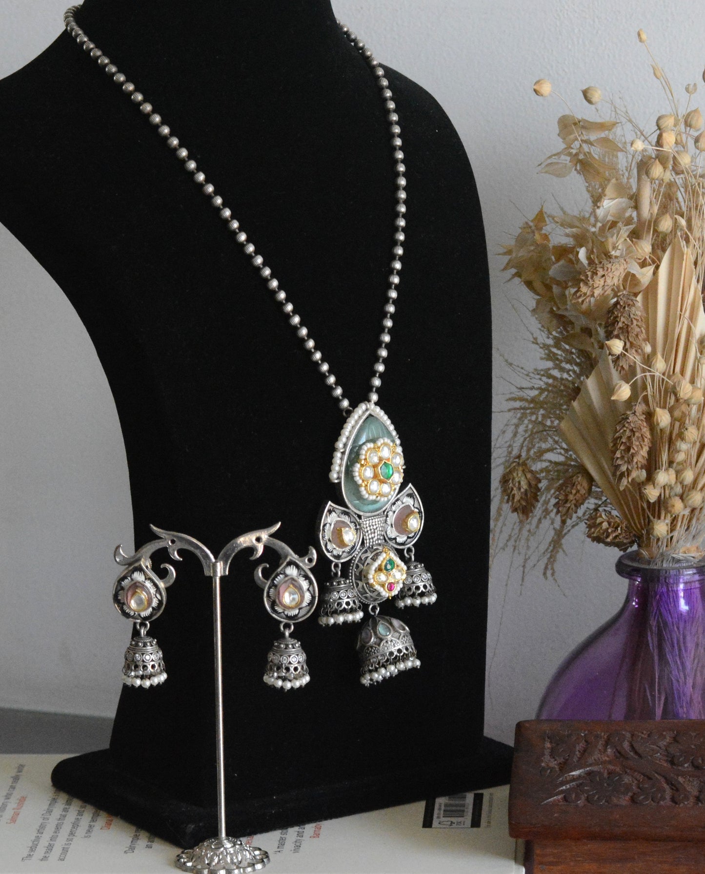 Meghduri Pachi Kundan Pendant Stone Pendant Set