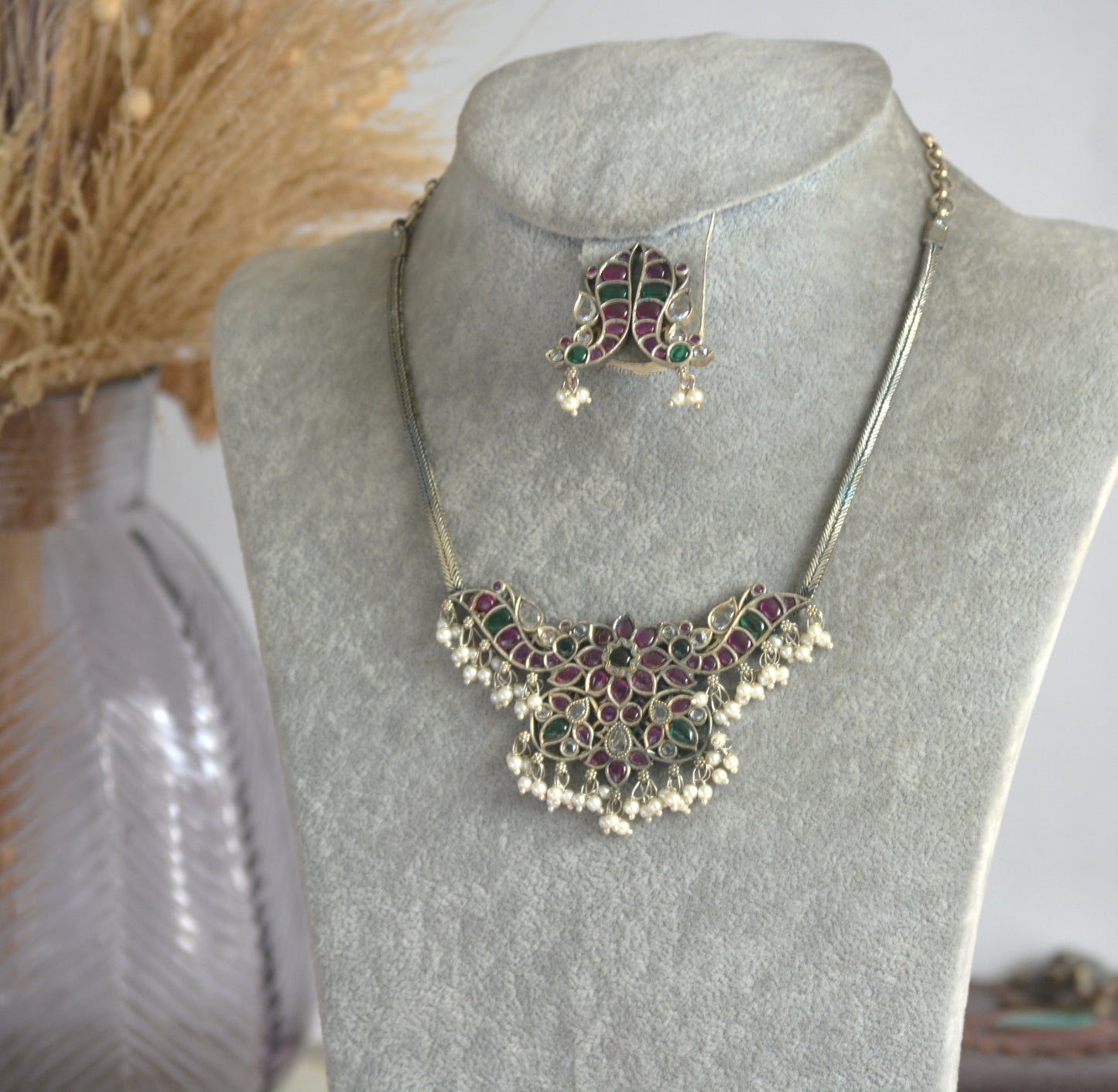 Muhe Designer Kundan Pearl Stone Pendant Set