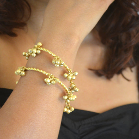 Golden Ghungroo Kada comes in a Pair of 2