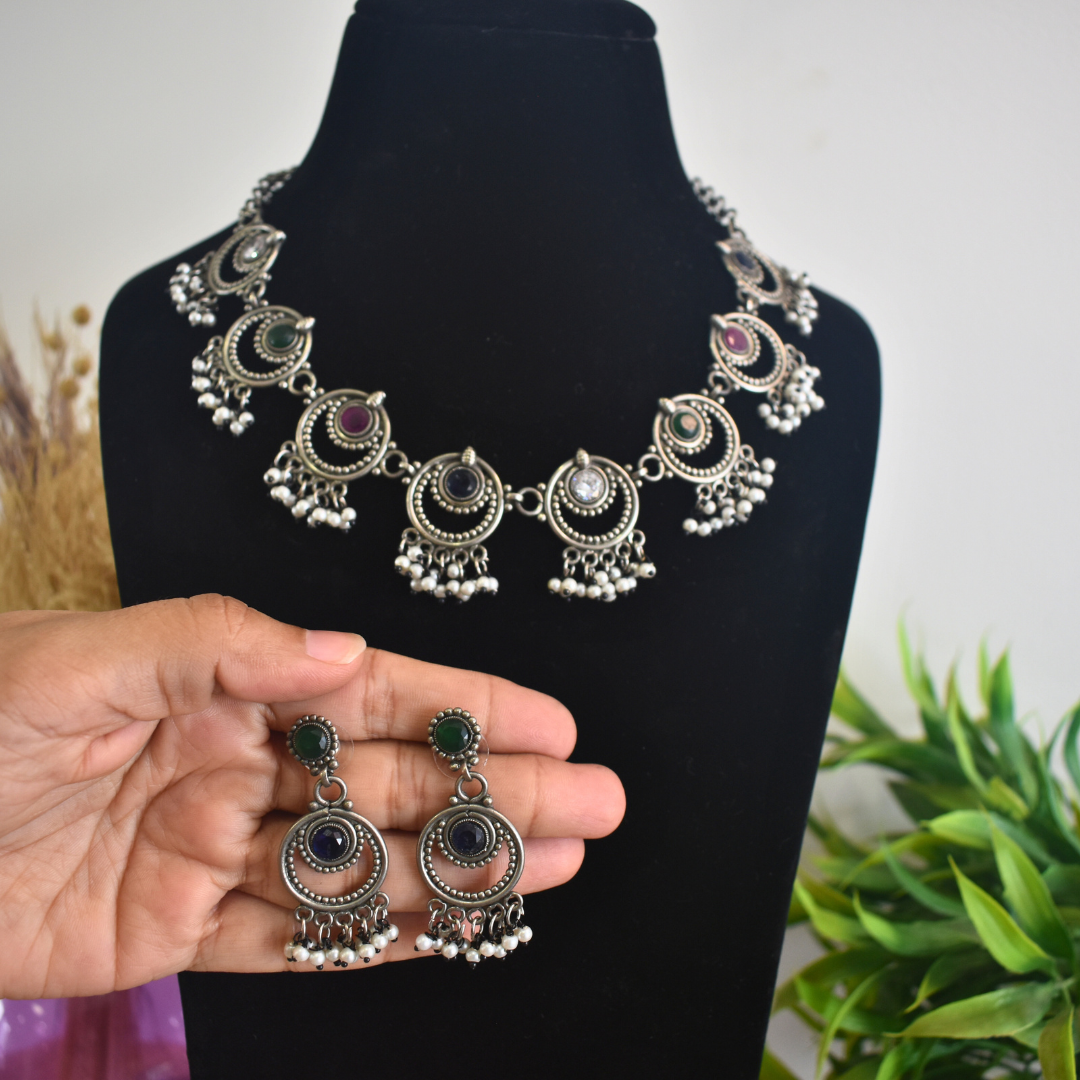 Maharani Lighweight Necklace set with Earrings