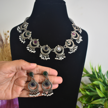 Maharani Lighweight Necklace set with Earrings
