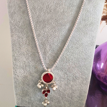 Siyana glass brass dainty pendant set